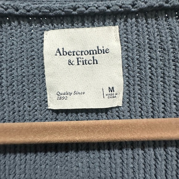 Abercrombie & Fitch Oversized Gray Blue Chunky Knit Cardigan Size Medium EUC - Picture 3 of 4